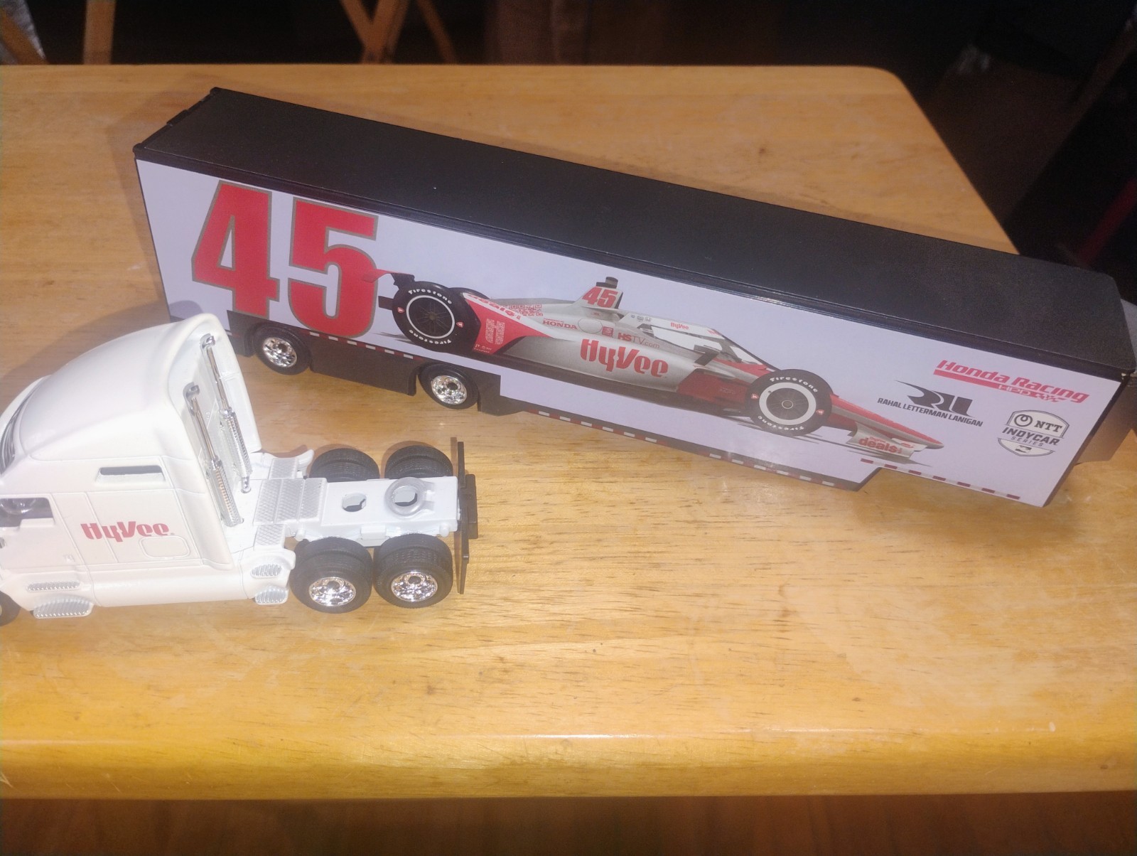 Hy Vee #45 Rahal Letterman Lanigan 1/32 Die Cast White Semi Truck NIB ...