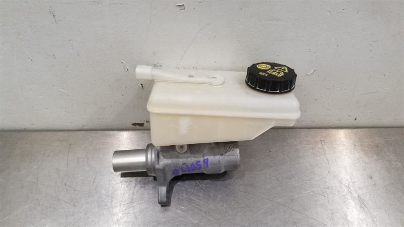 19 ASTON MARTIN VANTAGE 4.0L BRAKE MASTER CYLINDER