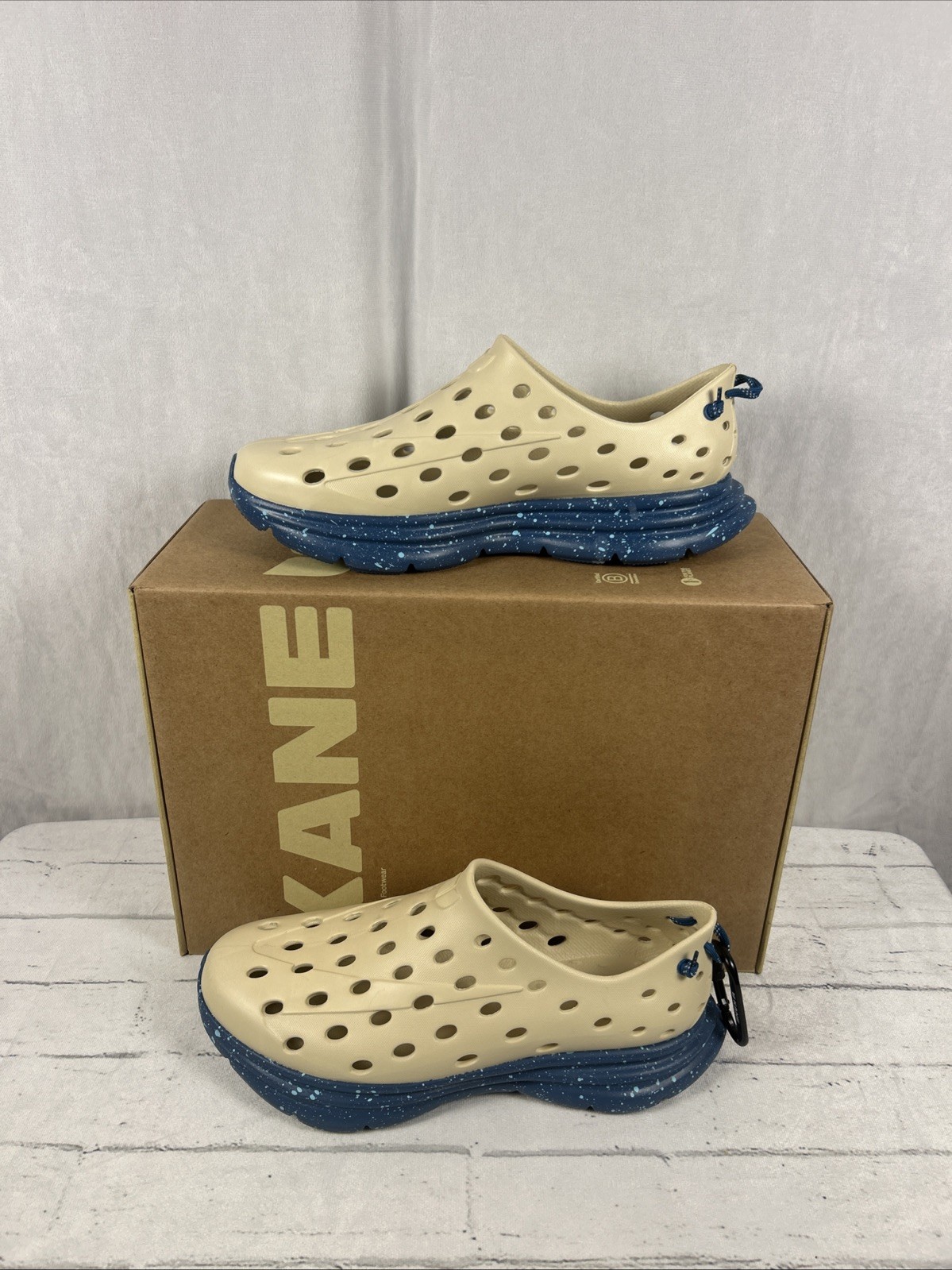 Kane Footwear Revive Recovery Shoe Tan Radiance Blue speckle Mens Size 13