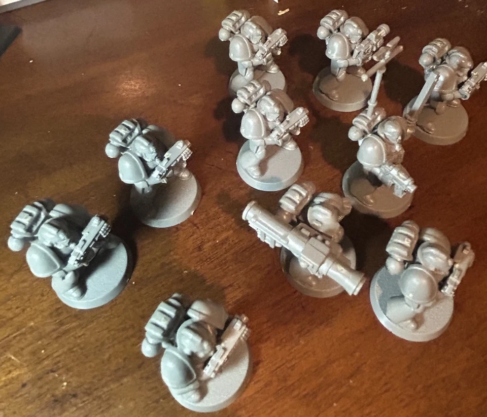 Warhammer 40K Space Marines X 10 Tactical Squad 2nd Edition Plastic OOP - Image 3 of 4