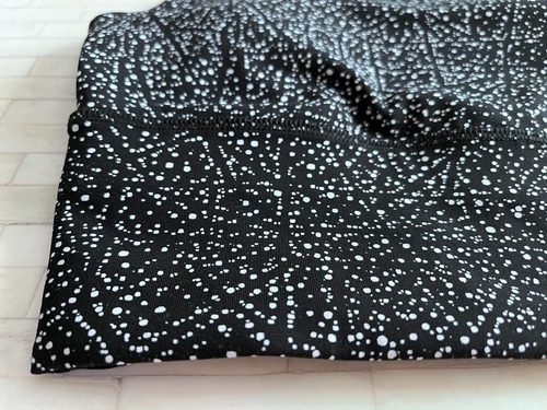 Lululemon SIZE 4 Invigorate Bra Long Line Night View White Black/Black 3776514 - 第 2/6 張圖片