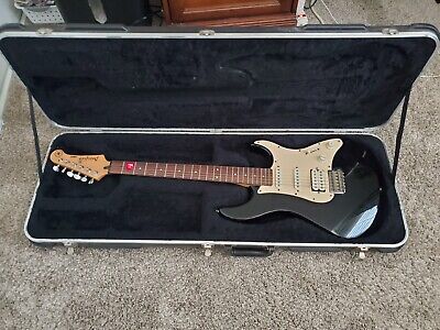 1999 JAN. YAMAHA PACIFICA PAC112. ELECTRIC GUITAR WITH SKB 1999 JAN. YAMAHA PACIFICA PAC112. ELECTRIC GUITAR WITH SKB