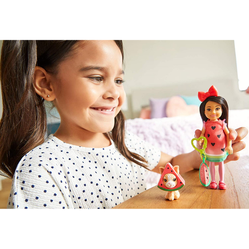 Barbie Club Chelsea Doll and Playset - Picture 2 of 6