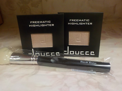 2X Doucce Freematic Highlighter SOLSTICE 3.4 g and Beauty Brush 