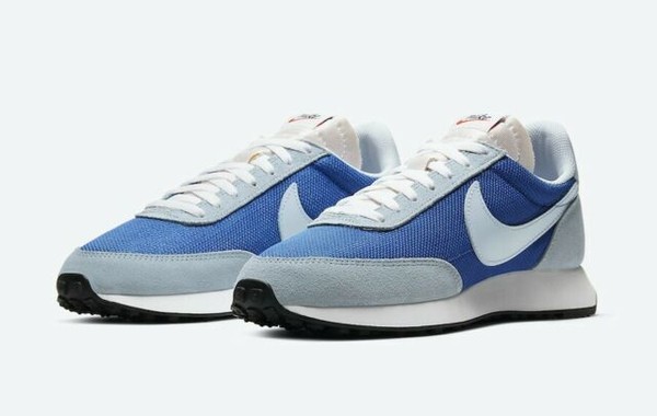 blue nike tailwind