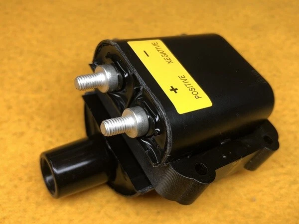 Ignition coil for Mitsubishi GN SIGMA 2.6L 7/85-12/87 G54B Genuine Bosch 2 YrWty Foto 3 de 4