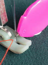 1pc Plastic Needle Threader - Easy Thread Str...