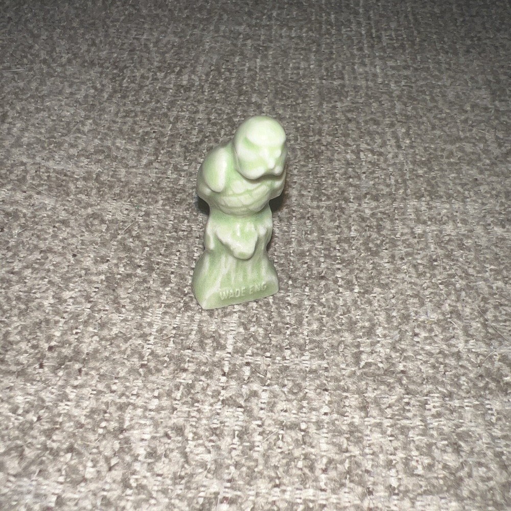 NEW Red Rose Tea Figurine Wade Whimsies Pet Shop Series Green Parrot
