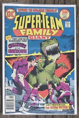Super-Team Family Giant 8 High Grade DC Comic Book