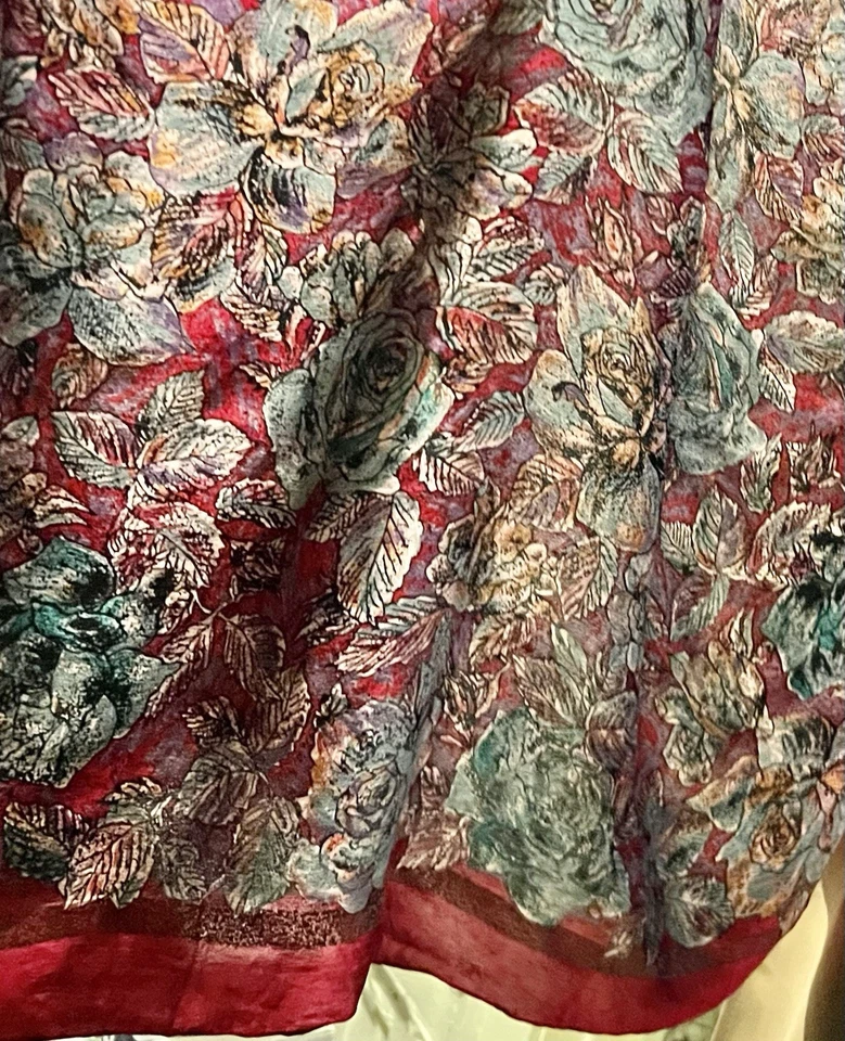 Bufanda vintage Yves Saint Laurent 100 % seda bordes enrollados a mano Foto 4 de 4