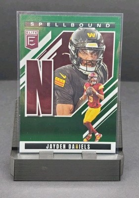 2025 Panini Donruss Elite - Spellbound Jayden Daniels #10 Green  N 