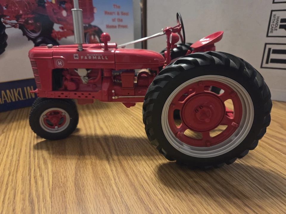 Precision Die-Cast Model IH Farmall H Tractor from Franklin Mint - Image 2 of 4