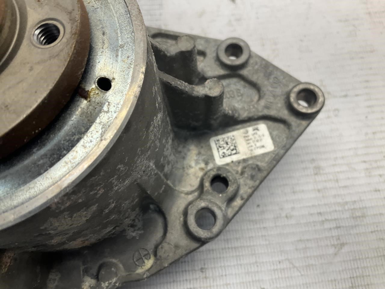 17-27 Bentley Bentayga 6.0L Coolant Water Pump Q