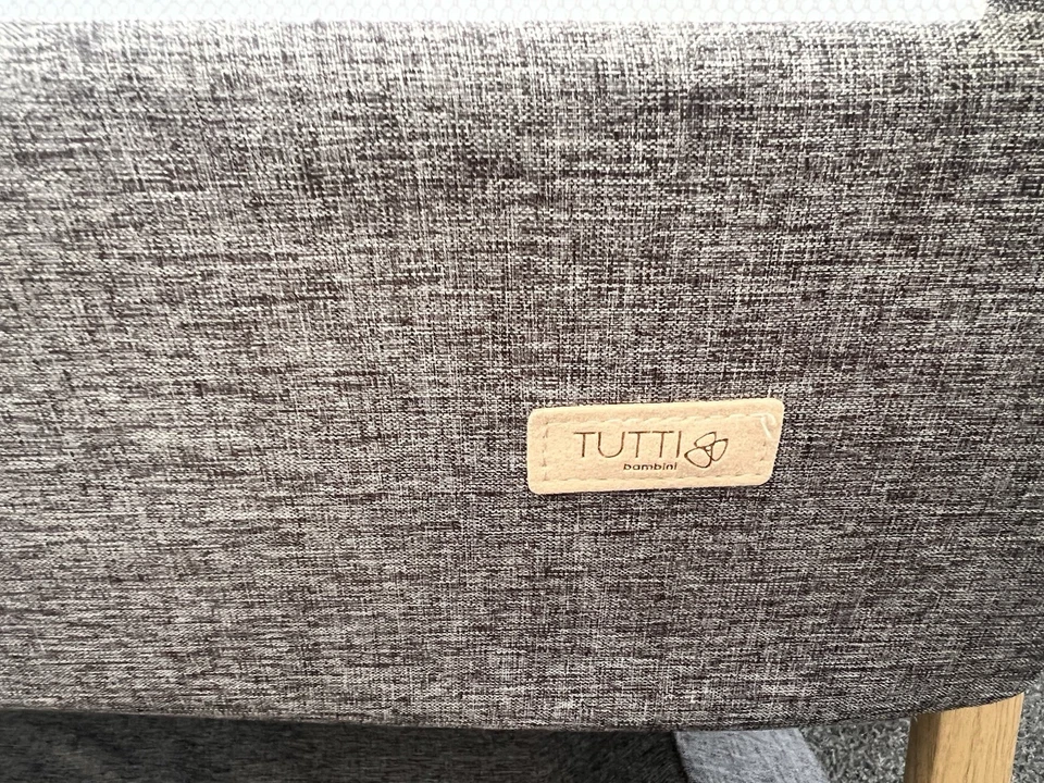 TUTTI Bambini Cozee Bedside Crib - Oak and Charcoal.  - Image 4 of 4