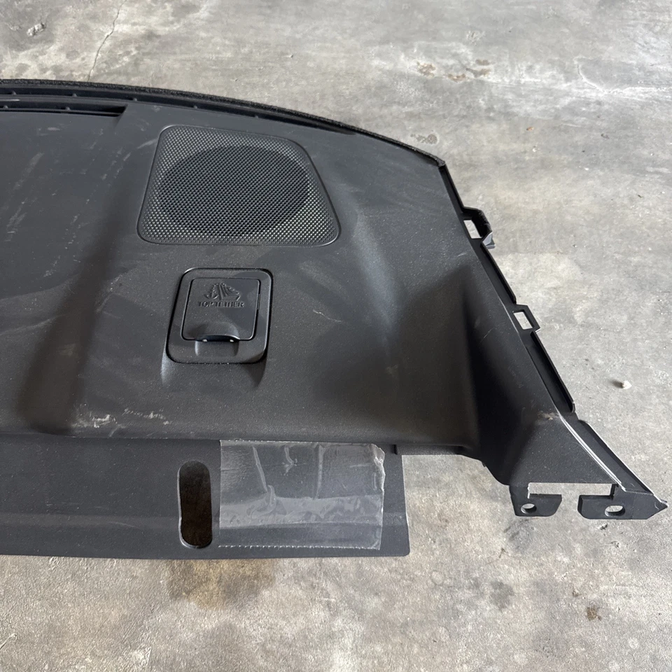 2024-2025 FORD MUSTANG GT PLATAFORMA TRASERA ESTANTE PAQUETE BANDEJA MOLDURA CUBIERTA PANEL OEM Foto 3 de 4
