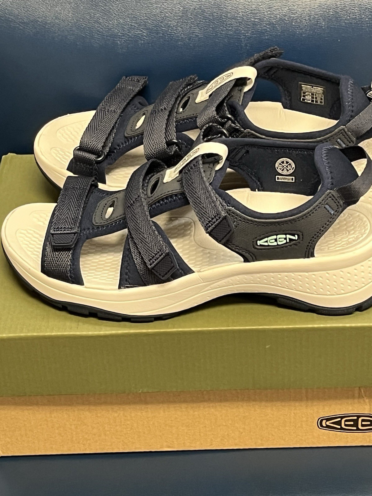 Sandalo Keen woman’s Astoria West punta aperta blu notte escursionismo nuovo con scatola taglia 9