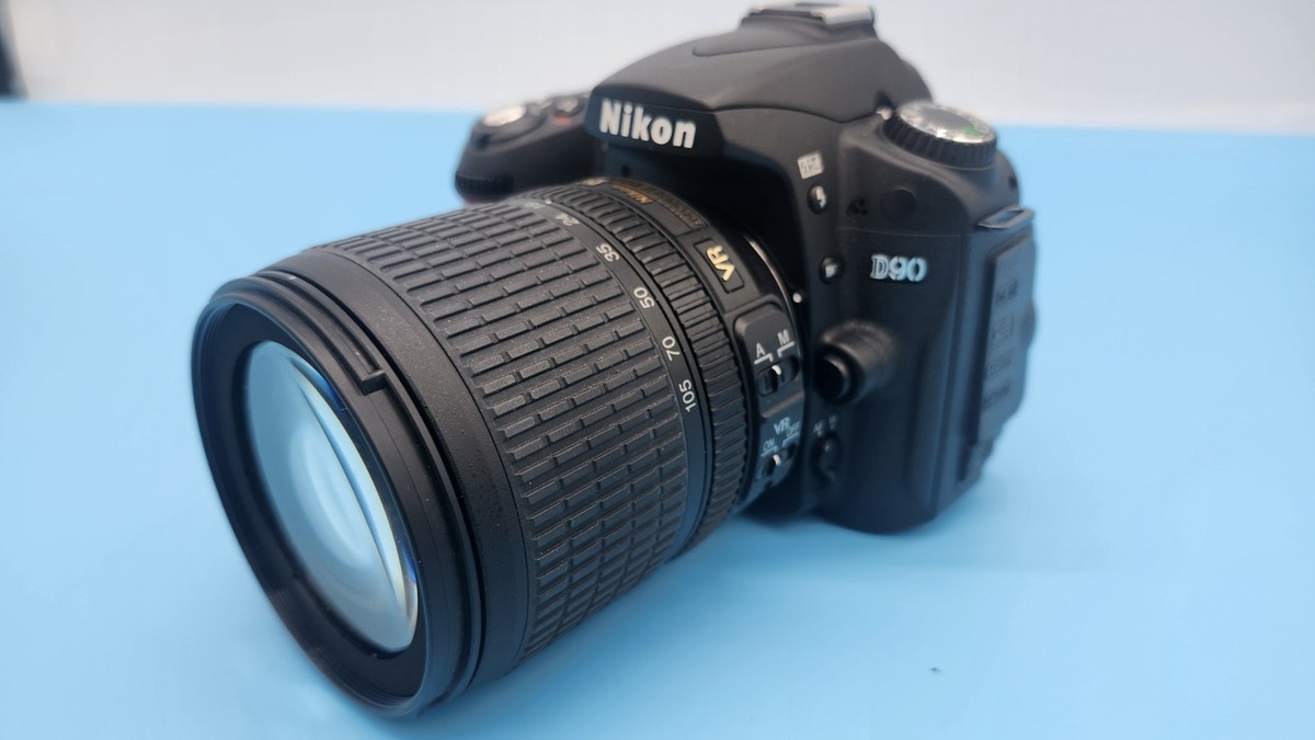 Nikon D90 NIKKOR 18-200mm 1:3.5-5.6 ジャンク Nikon D90 NIKKOR 18