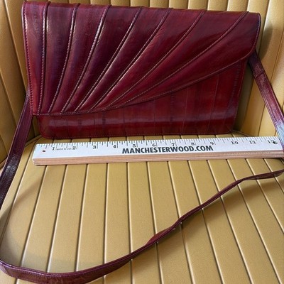 KOREAN Genuine EEL SKIN Red CLUTCH EVENING BAG/PURSE w/strap Korea 10.5 x 6.5  