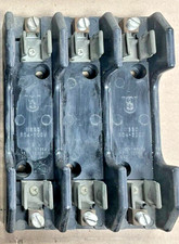 USD 11630 30A 600V 3 POLE FUSE HOLDER