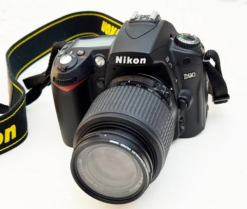 Nikon D90 Digital DSLR Camera with 55-200 Nikkor Lens,  charger, battery