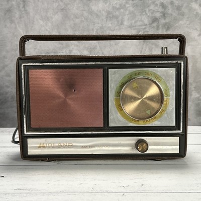 Vintage Midland International AM/FM Radio Travel Mate Analog Leather 1960's