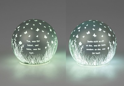 2er Set LED Kugellampen Blumenwiese mit Spruch D. 10cm grün mit Timer Formano