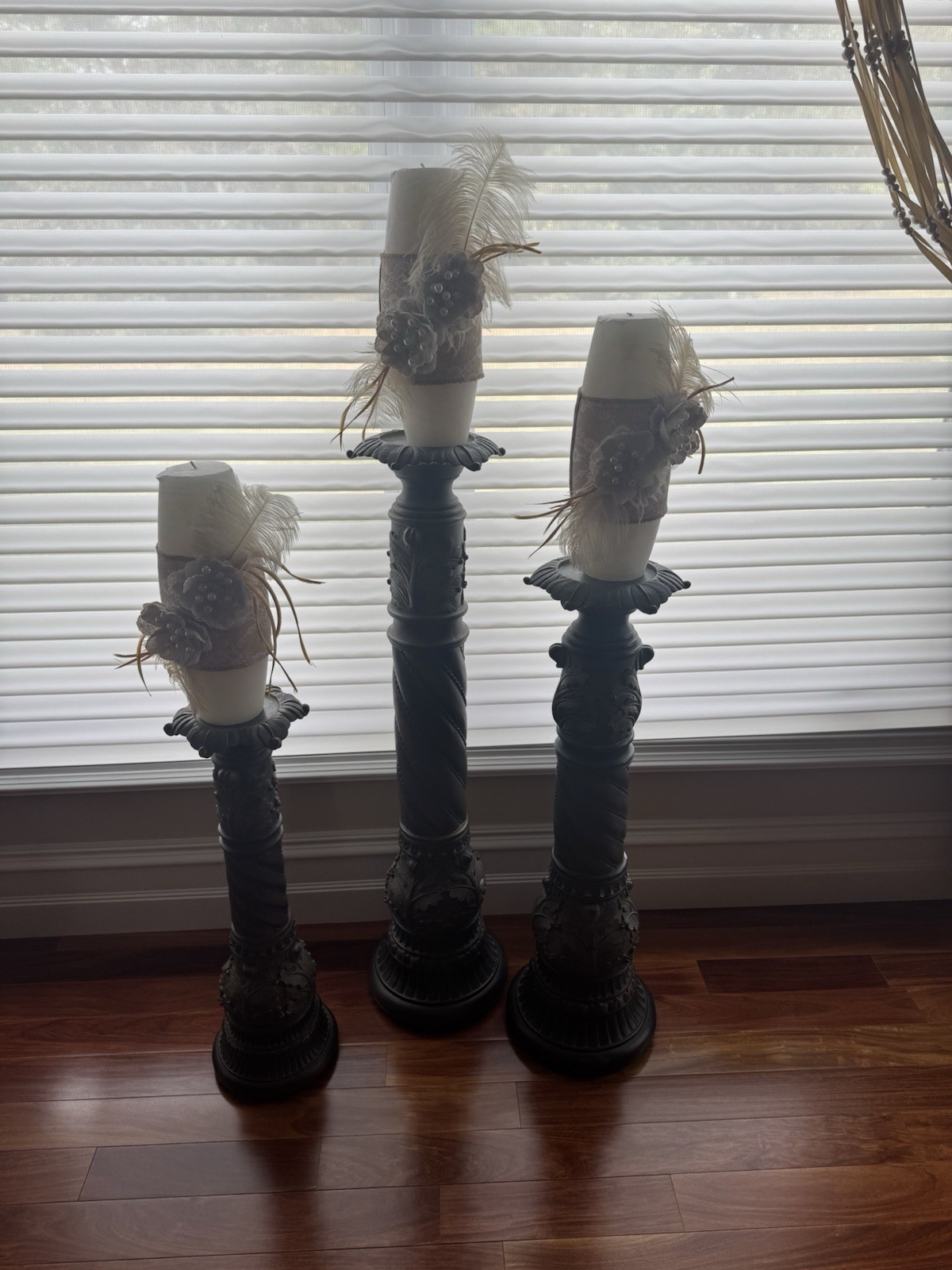 S W/ Decorative Candles - Traditional