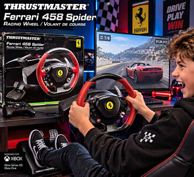 Thrustmaster Ferrari 458 Spider Rennlenkrad mit Pedalen, Xbox One/X|S