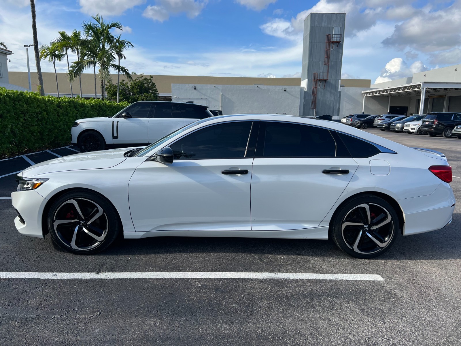 Honda Accord - Image 17