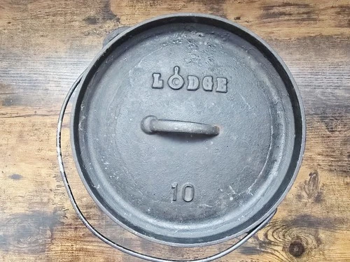 Vintage Lodge Camping Dutch Oven Cast Iron 3 Footed 10" With Lid USA