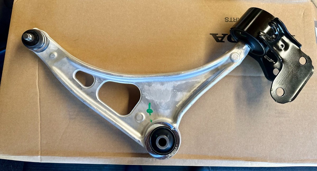 パーツ AZUNA 7.3106 | Nissan 280Z | Front Control Arm Bushing Replacement Kit