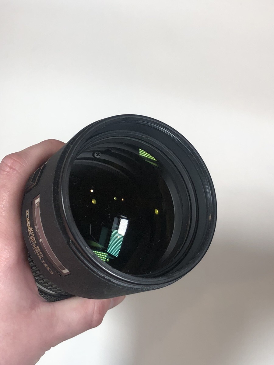 Nikon AF Zoom Nikkor 80-200mm f/2.8D ED Dual Rings MK III W Nikon AF Zoom Nikkor 80-200mm f/2.8D ED Dual Rings MK III W