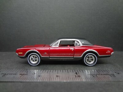 Johnny Lightning 1968 Mercury Cougar GT-E cardinal red - Loose 1:64  