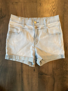 Wallflower girls jean shorts size 7