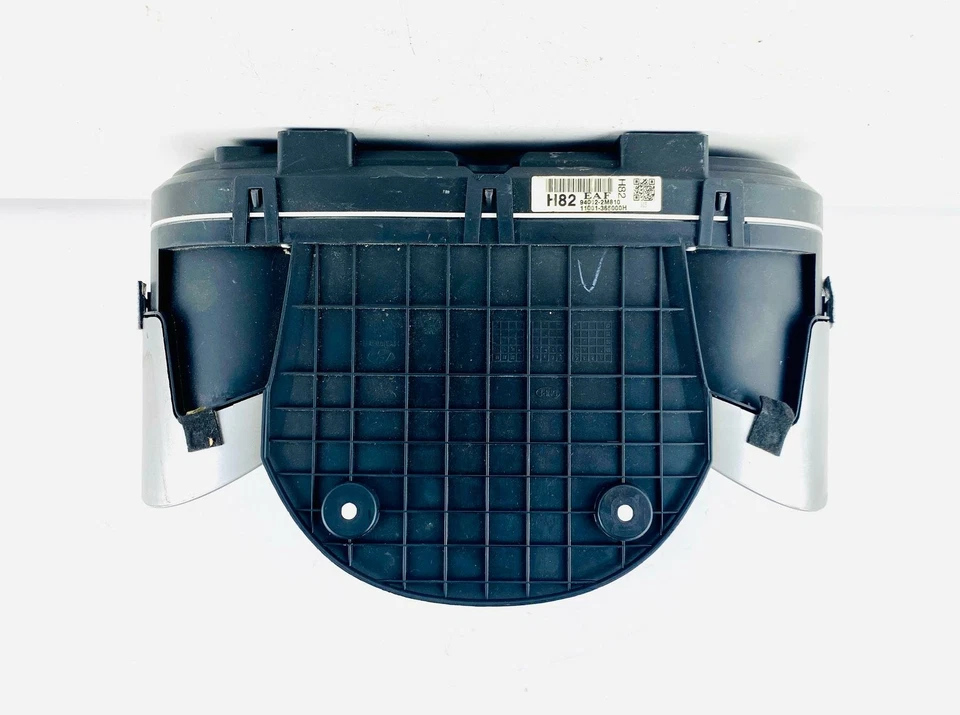 2010 Hyundai Genesis Coupe Speedometer KPH 500K Instrumental 940022M810 OEM - Image 4 of 4