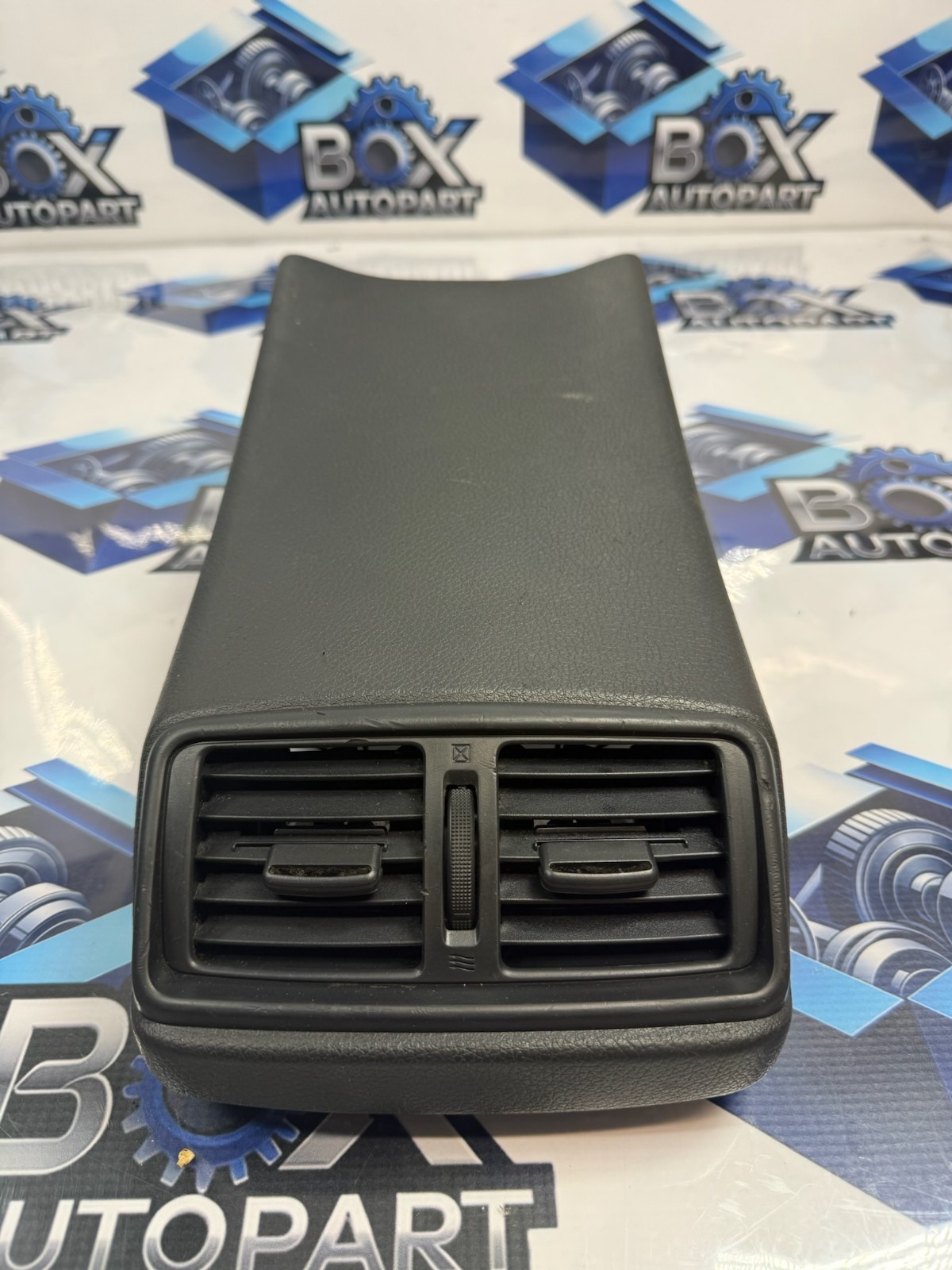 2014-2019 NISSAN ROGUE Rear Center Console Panel Cover W/ Airvent OEM