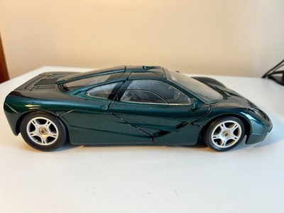 Maisto 1:18 Scale 1993 McLaren F1 Special Edition Midnight Green