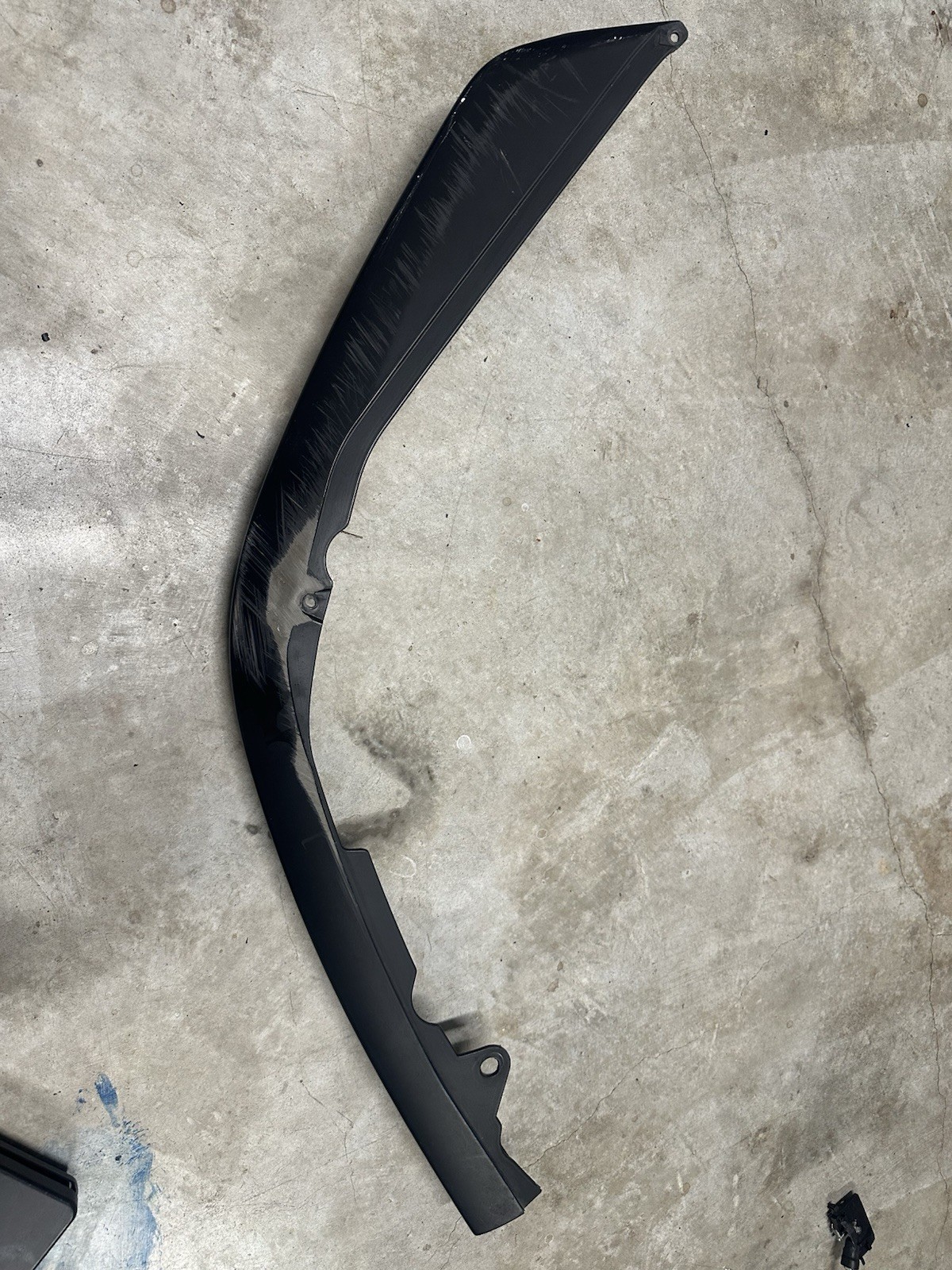 Ferrari SF90 2020-2022 Front Right Spoiler P/N 801814