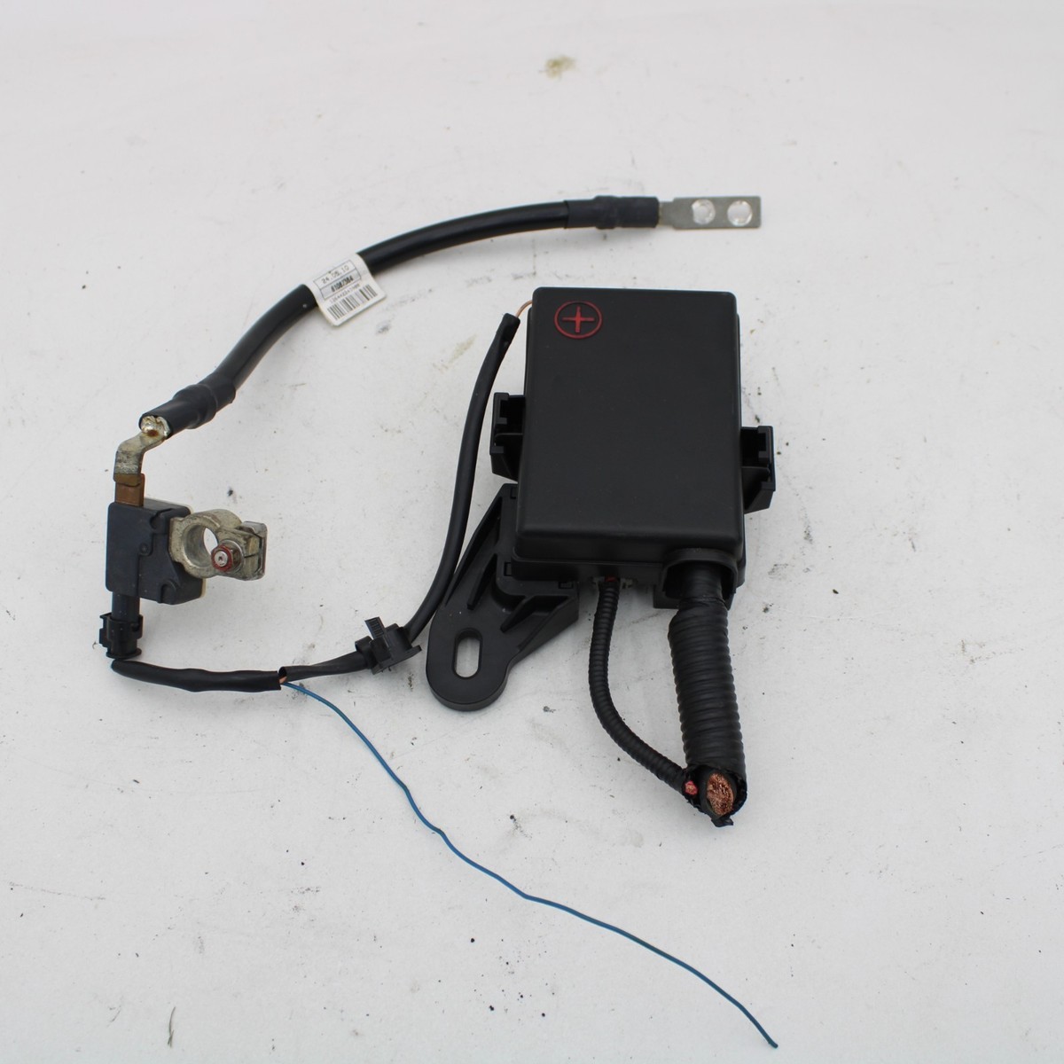 09-14 Hyundai Genesis Sedan Positive Battery Terminal Junction OEM