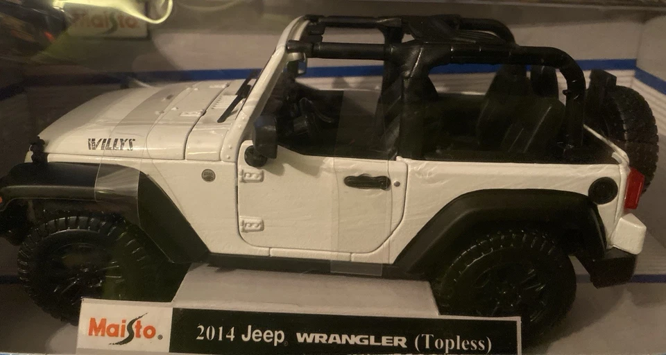 Maisto 1:18 Jeep Wrangler Willys 2014 топлесс белый литой - Изображение 4 из 4