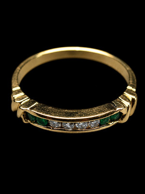 Damenring 14 Karat Gelbgold Diamant & Smaragd Größe 6,5