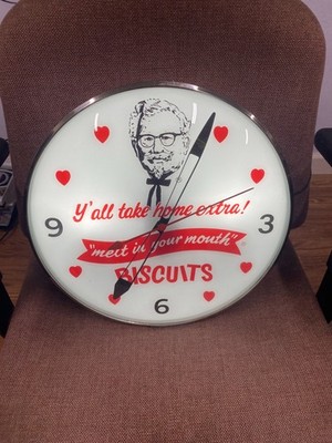 RARE Kentucky Fried Chicken KFC Biscuits Glass Front Store Clock Colonel Sanders