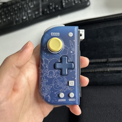 HORI Nintendo Switch Split Pad Compact (Eevee Evolutions) mit tomtoc tasche 