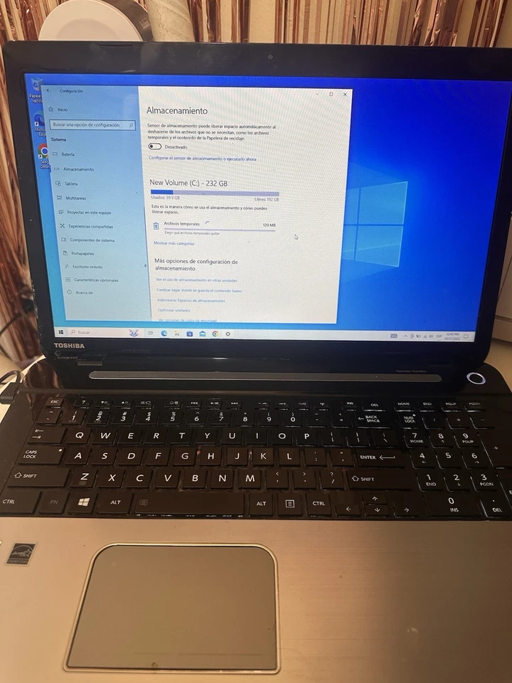 笔记本电脑 东芝 Satellite S75-A7334 便携式电脑 I7 - 2.40GHz 8GB RAM — 第 2/4 张图片