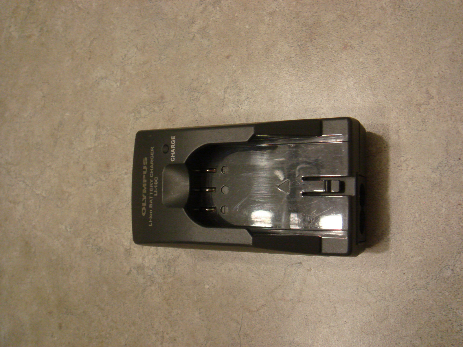 Original Olympus LI10C Battery Charger for LI12C LI10B LI12B C470