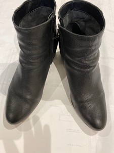 banana republic low block heel bootie