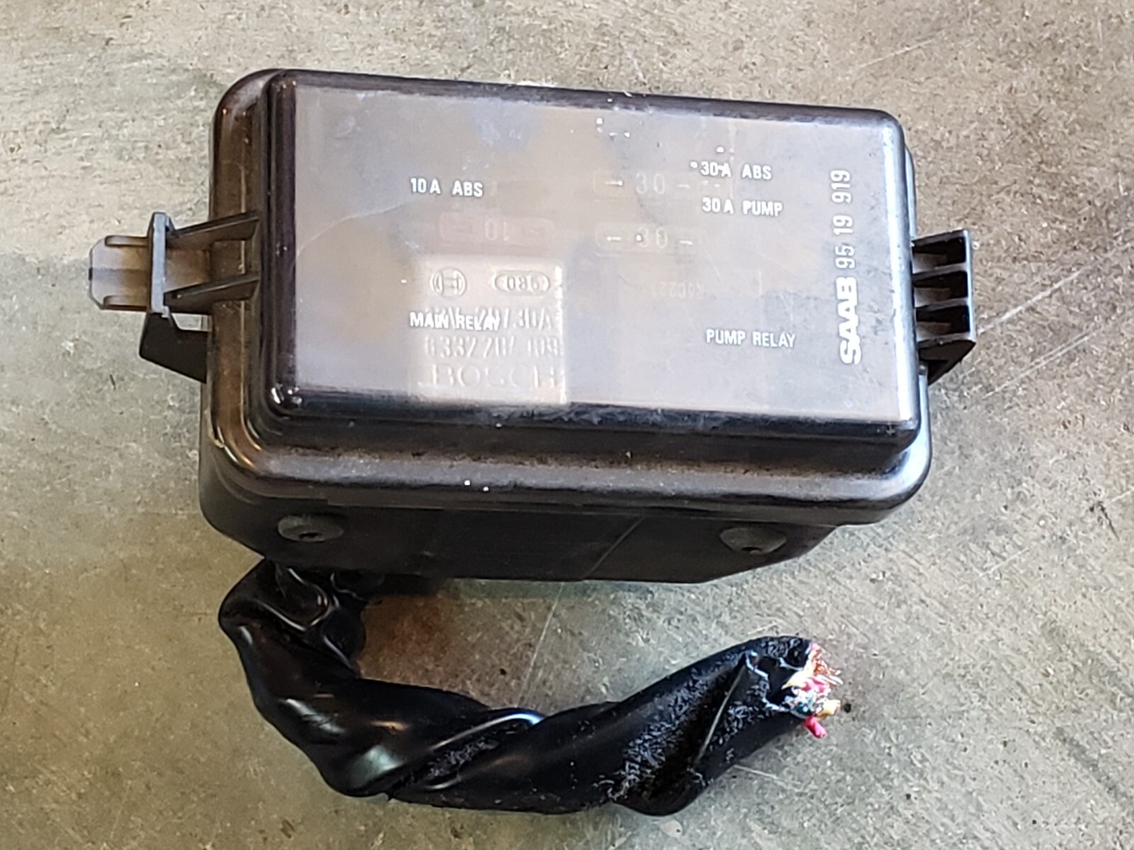 91 92 93 94 1992 SAAB 900 ABS ANTI LOCK BRAKE FUSE BOX RELAYS 2.1L eBay