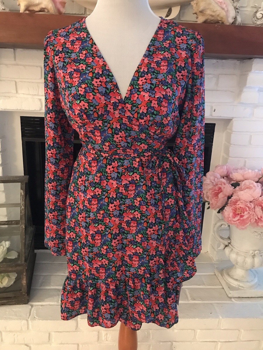 white christmas dresses Black Floral Wrap Dress with Half-Wheel Line Design main image 1