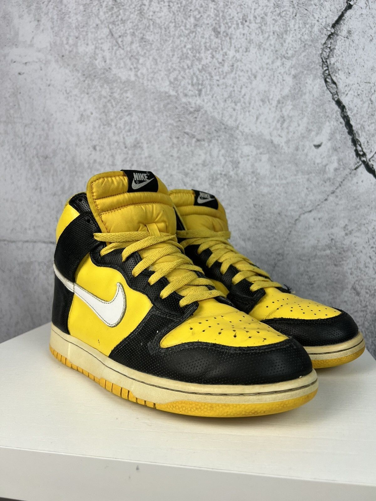 Nike Dunk High Varsity Yellow White Black Wu-Tang… - image 3