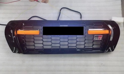 With Led Light Turn Signal Front Grille fits for Land Cruiser LC200 2008-2015 GR - Picture 3 of 4